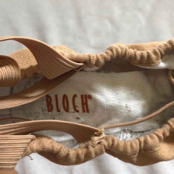 Tan ballet shoes - Picture 4 of 4